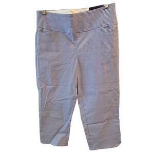 NWT S.C. & CO. 360° Tummy Control Capri Pants Size 14